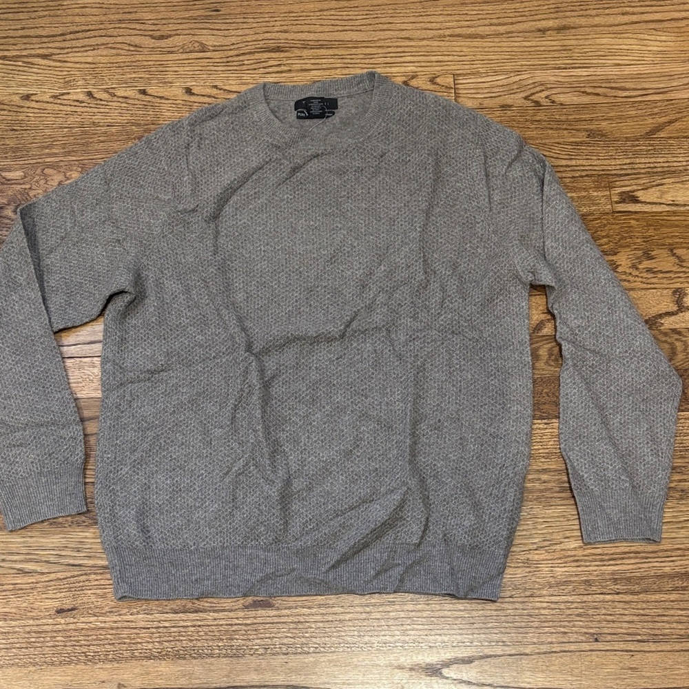 Tahari Men's brown/tan cashmere Sweater